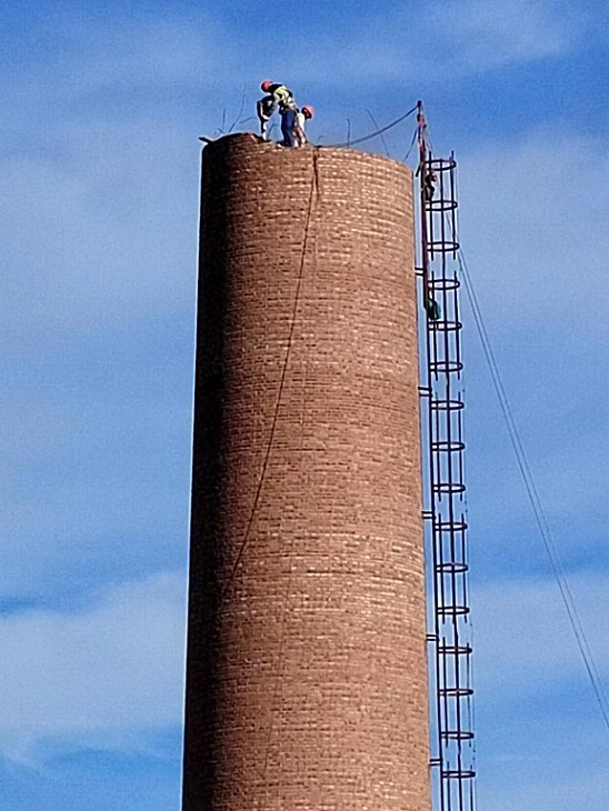 煙囪拆除:技術精湛,安全至上,值得信賴